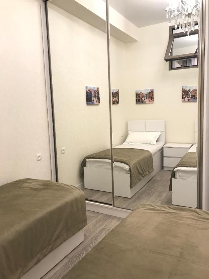 Charm Appartement Tbilisi Buitenkant foto